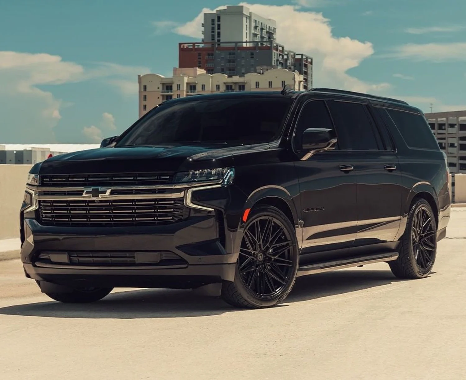Chevrolet-Suburban-RST-Vossen-HF6-5-wheels-aftermarket-upgraded-customized-September-2022-004